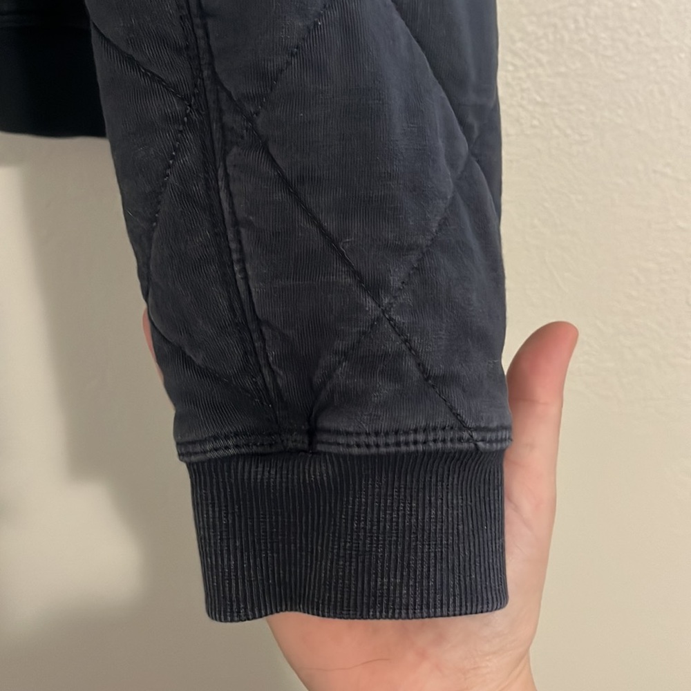 Universal Thread Quilted Quarter-Zip - Picture 3 of 4
